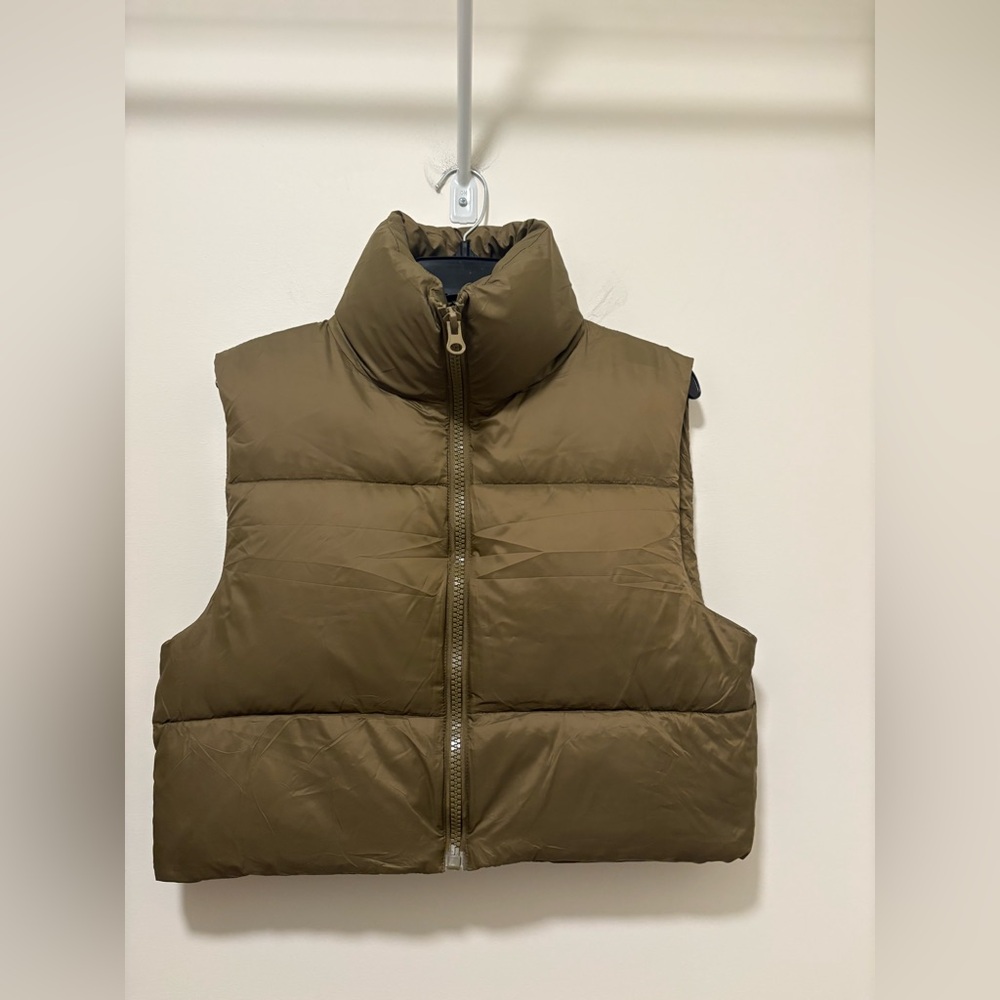 small cropped amazon fashion olive green puffer vest!